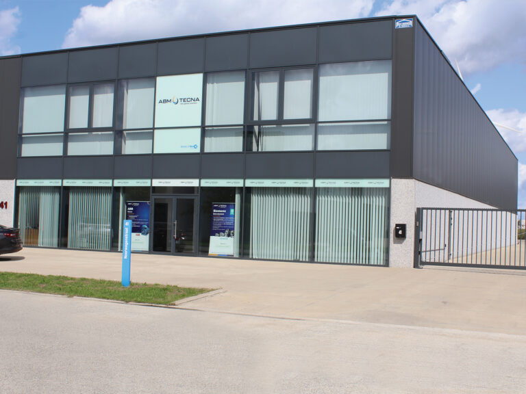 Signalétique sur nouveau bâtiment loué — ABM TECNA