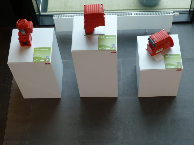 Mobilier et support personnalisé SEW-EURODRIVE