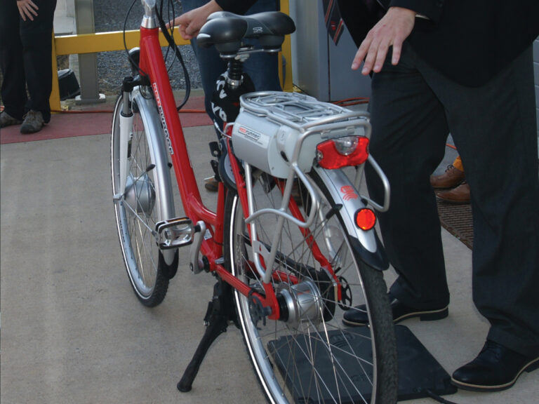 Bicyclette électrique rechargée par induction — 10 ans Leuven